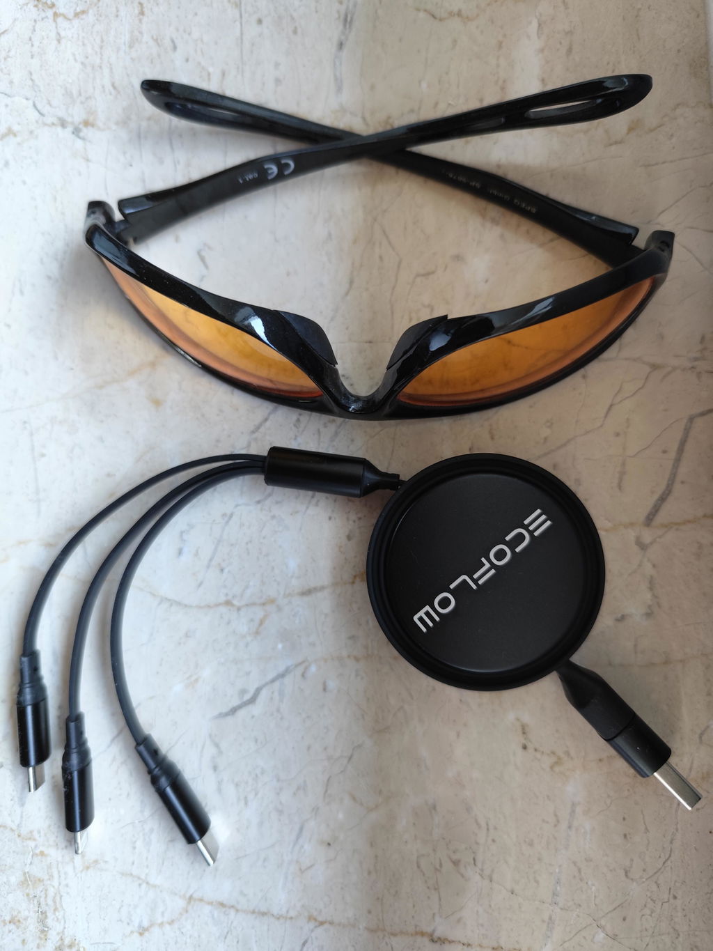 Endlich nur noch ein Kabel im Rucksack