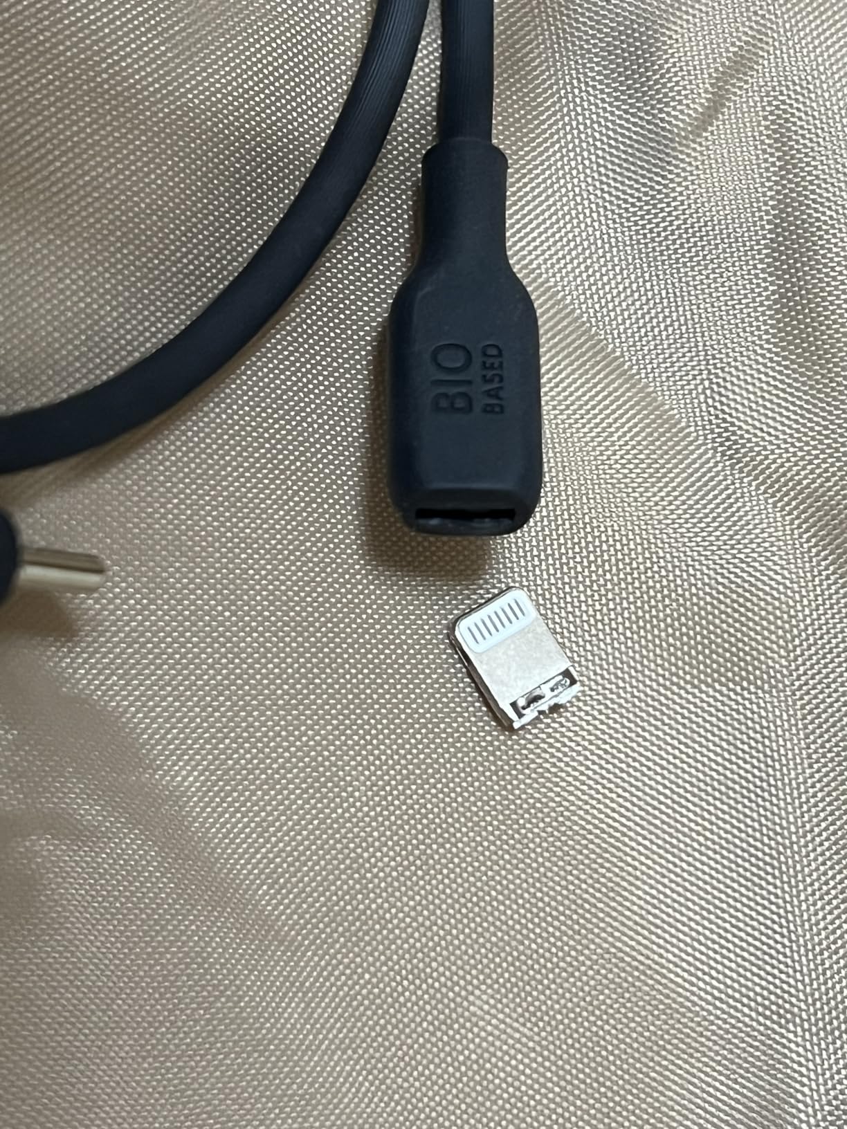 Gut, aber Stecker recht groß