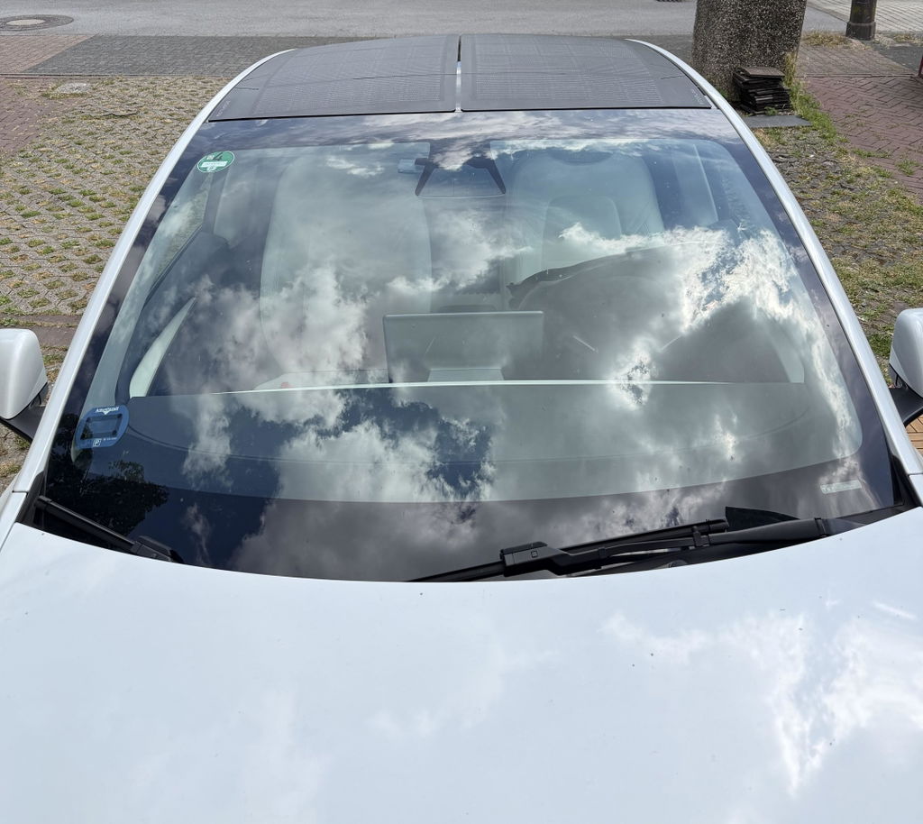 Auto kühler und lädt nebenbei